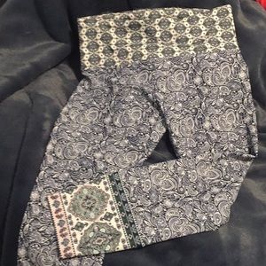 Darling Lorna Jane tights